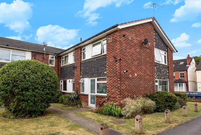 2 Bedroom Maisonette To Rent In Hilliard Road, Northwood, HA6