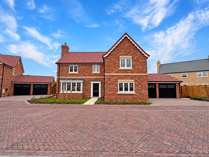 4 Bedroom Detached House For Sale In Heckfords Road, Great Bentley, Colchester, CO7