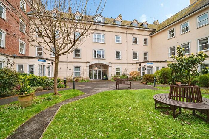 1 Bedroom Flat For Sale In Somerleigh Road, Dorchester, DT1