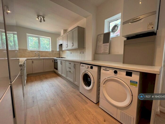 7 Bedroom Terraced House To Rent In Norris Road, Reading, RG6