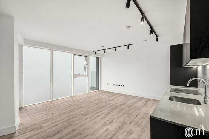 1 Bedroom Flat To Rent In Portal Way, London, W3