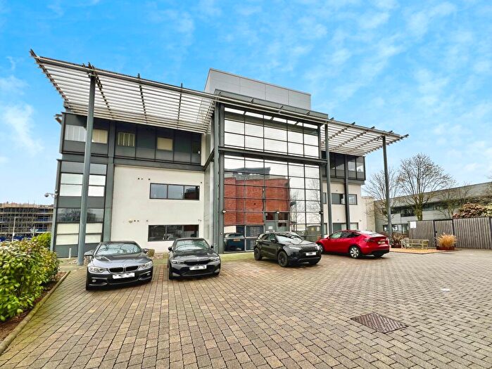 1 Bedroom Flat For Sale In Vanwall Road, Maidenhead, SL6