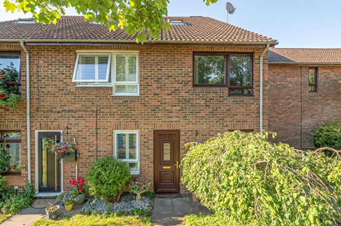 4 Bedroom Terraced House For Sale In Hillberry, Bracknell, Berkshire, RG12