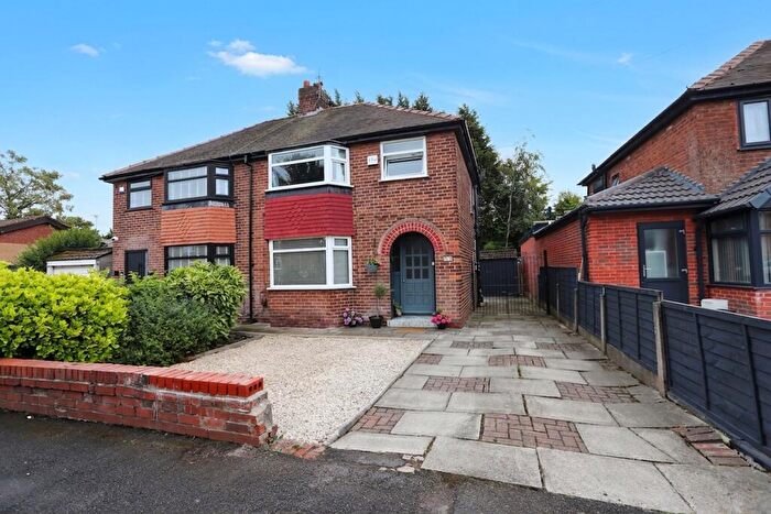 3 Bedroom Semi-Detached House For Sale In Oak Lane, Whitefield, M45