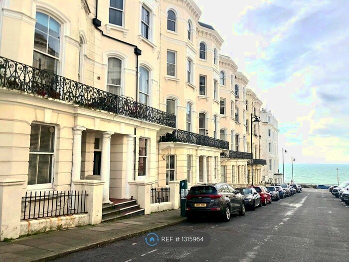 2 Bedroom Maisonette To Rent In Chesham Place, Brighton BN2