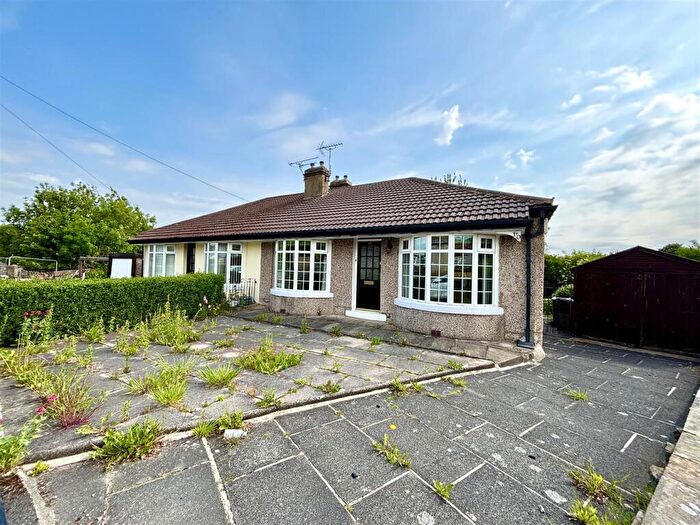 2 Bedroom Semi-Detached Bungalow For Sale In Hawes Crescent, Bradford, BD5