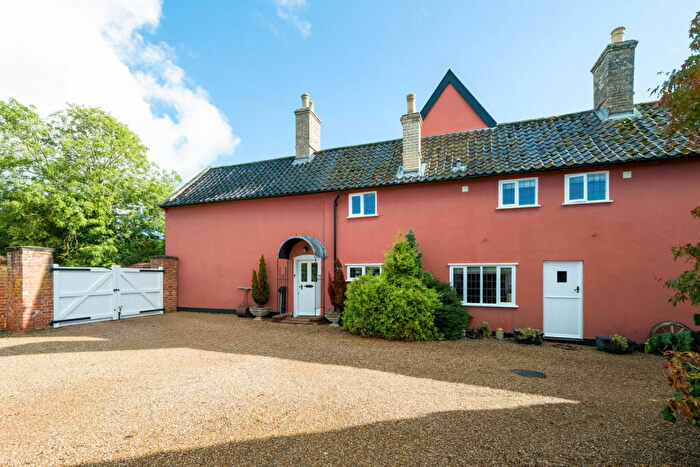 4 Bedroom Country House For Sale In Shotford Road, Harleston, IP20