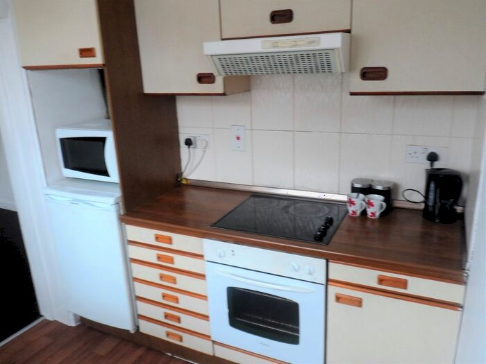 1 Bedroom Flat To Rent In Wideway, Mitcham, CR4