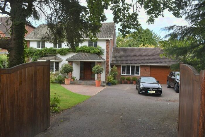 4 Bedroom Detached House To Rent In Bunces Lane, Burghfield Common, Reading, Reading, Berkshire, RG7