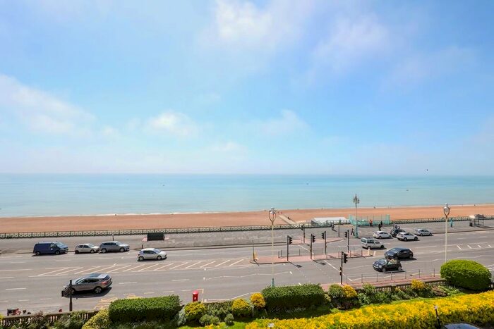 2 Bedroom Apartment To Rent In Eastern Terrace, Brighton, BN2