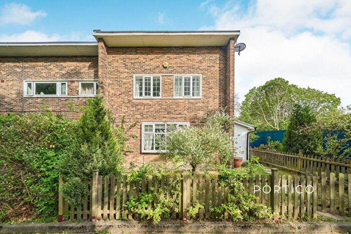 2 Bedroom Semi-Detached House To Rent In Clarence Avenue, London, SW4