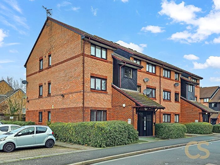 2 Bedroom Flat For Sale In John Gooch Drive, Enfield, Greater London, EN2