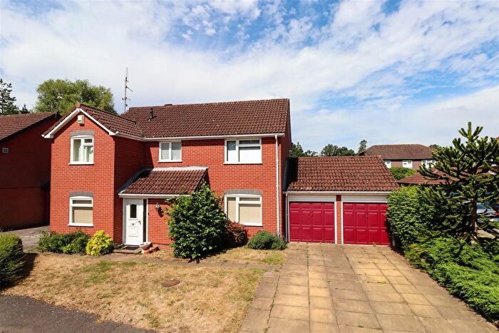 4 Bedroom Detached House For Sale In Hereford Mead, Fleet, GU51