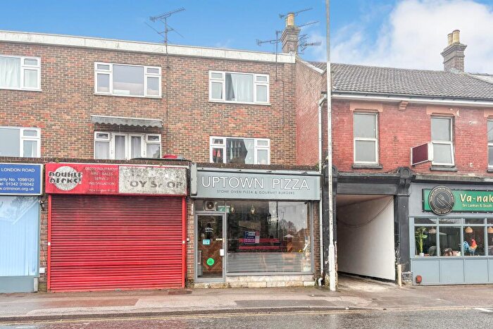 2 Bedroom Flat For Sale In Flat London Road, East Grinstead, East Sussex, RH19