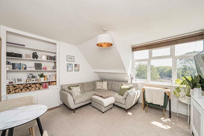 1 Bedroom Flat For Sale In Rodway Road, Putney, SW15