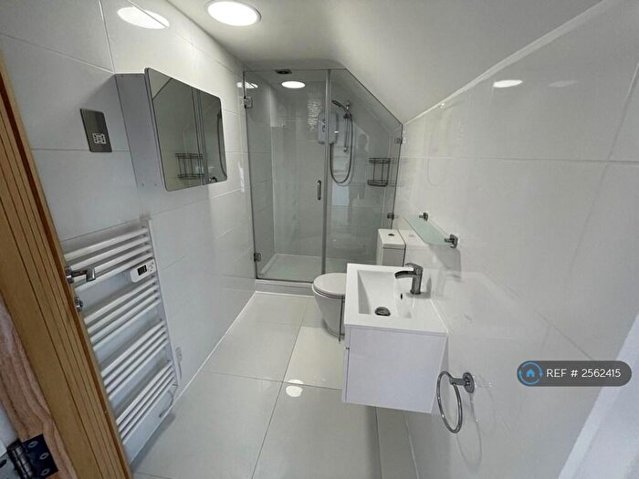 1 Bedroom Flat To Rent In Park Road, Sandy, SG19
