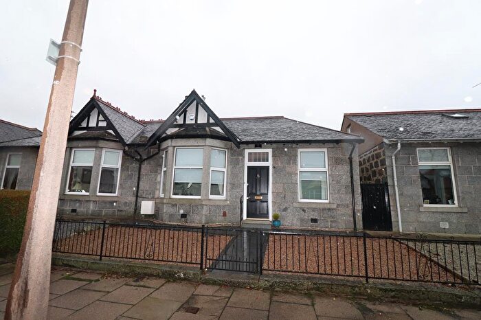 2 Bedroom Semi-Detached Bungalow To Rent In Burns Road, Aberdeen, AB15