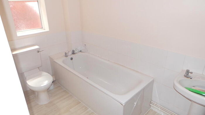 1 Bedroom Flat To Rent In West Street, Fareham, PO16