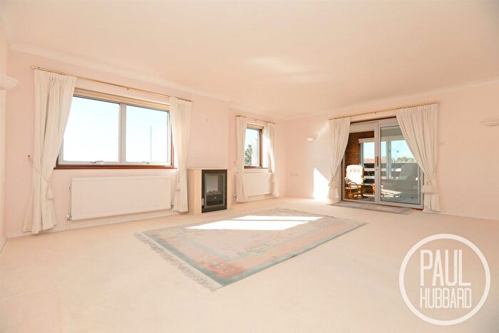 3 Bedroom Flat For Sale In Maltsters Way, Oulton Broad, NR32
