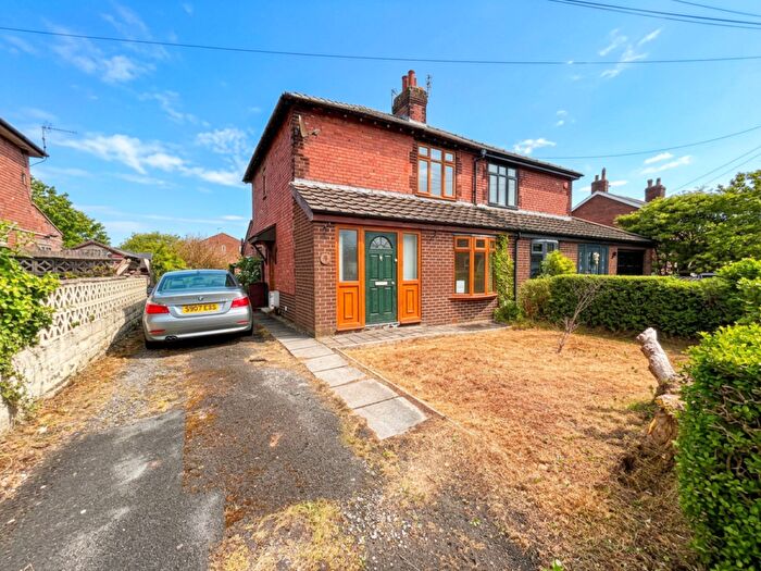 3 Bedroom Semi-Detached House For Sale In Mill Lane, Burscough, L40