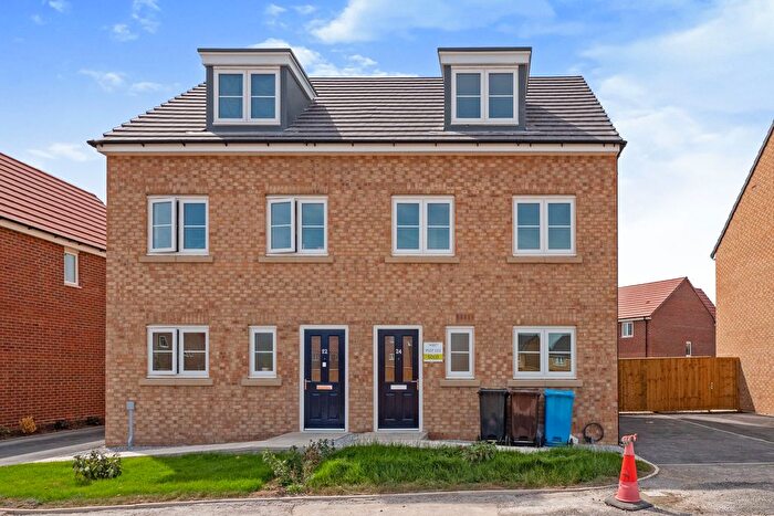 3 Bedroom Semi-Detached House To Rent In Waudby Way, Hull, East Riding Of Yorkshi, HU9