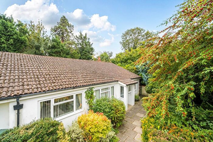 3 Bedroom Semi-detached Bungalow For Sale In Police Station Road, West Malling, ME19