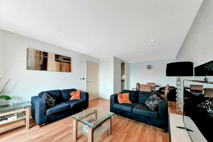 3 Bedroom Flat To Rent In Westgate Apartments, Western Gateway, Royal Docks, E16