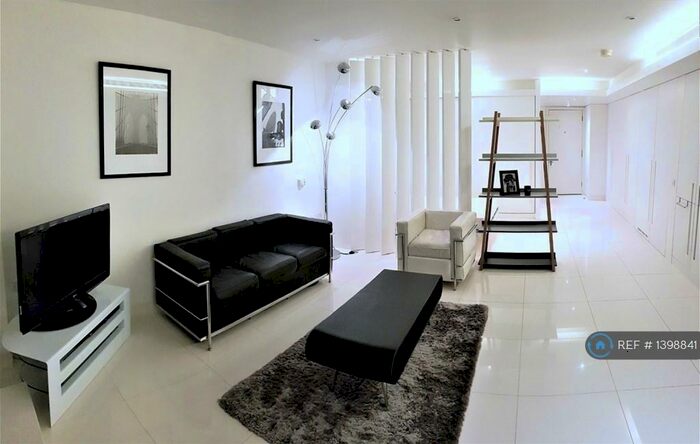 Studio To Rent In Pan Peninsula Square, London, E14