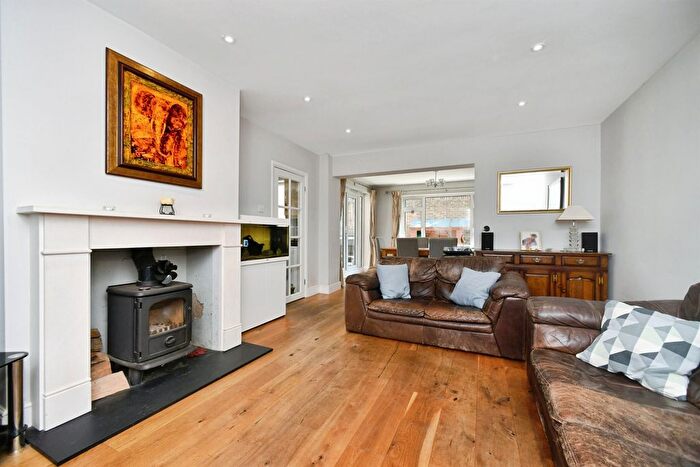 4 Bedroom Semi-Detached House For Sale In Kipling Avenue, Brighton, BN2