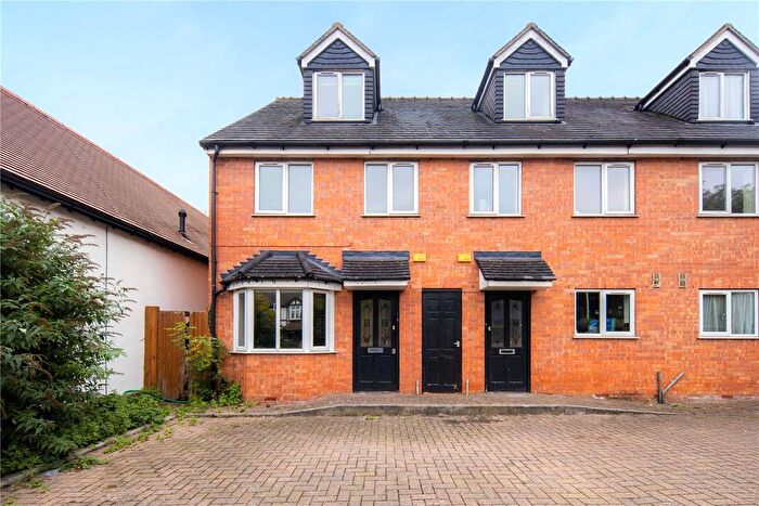 3 Bedroom Detached House To Rent In Church Hill, Loughton, Essex, IG10