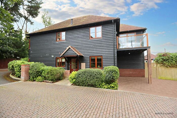 2 Bedroom Apartment For Sale In South Downs Close, Swanmore, SO32