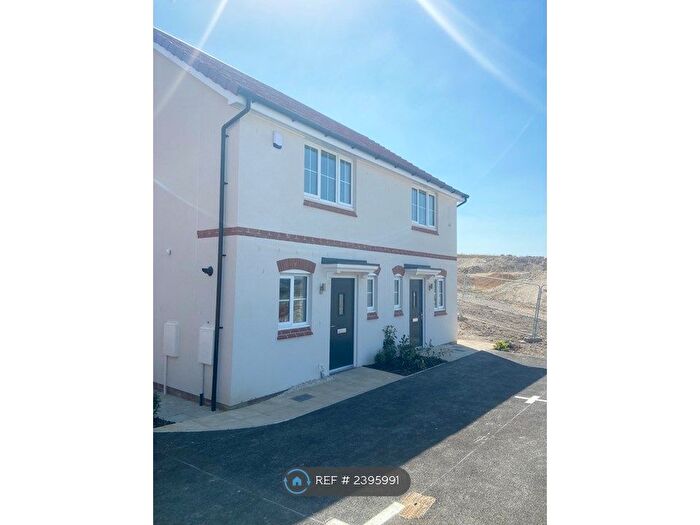 2 Bedroom Semi-Detached House To Rent In Panama Gardens, Houghton Regis, Dunstable, LU5