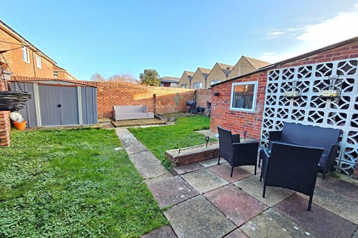 3 Bedroom Terraced House For Sale In Elmore Road, Lee-On-The-Solent, PO13