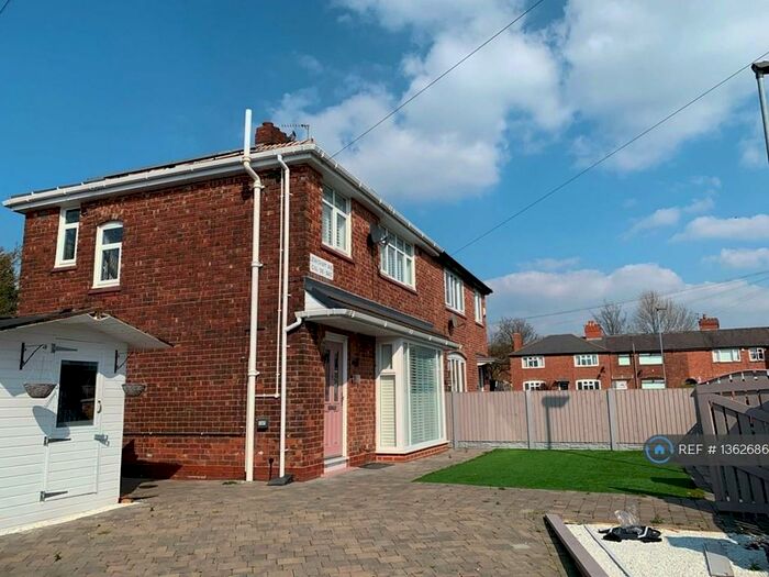3 Bedroom Semi-Detached House To Rent In Lewisham Avenue, Manchester, M40