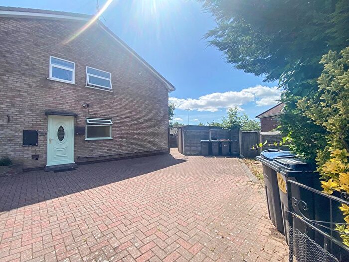 2 Bedroom Maisonette To Rent In Hassop Road, Birmingham, B42
