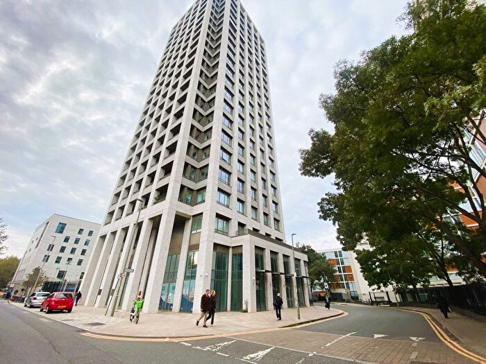 2 Bedroom Flat To Rent In Apartment, Duval House, Grant Road, London, SW11