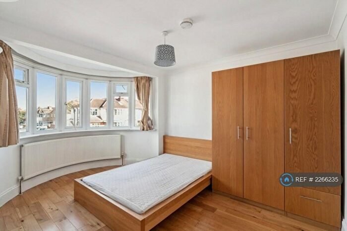 1 Bedroom Flat To Rent In Warden Avenue, Harrow, HA2