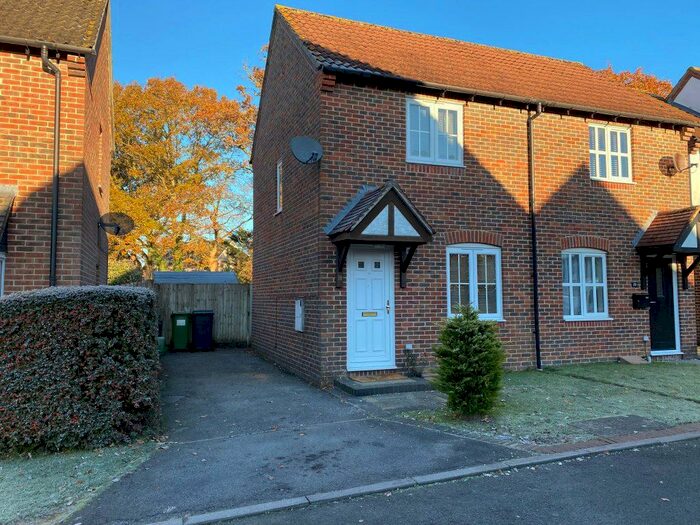 1 Bedroom Semi-Detached House To Rent In Larkspur Gardens Thatcham, RG18