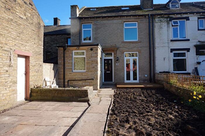 3 Bedroom Terraced House To Rent In New Works Road, Low Moor, BD12