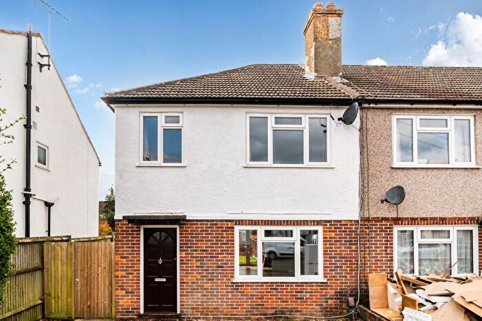 3 Bedroom Semi Detached House For Sale In Alexandra Road, Warlingham, CR6
