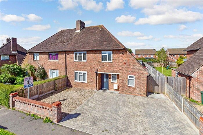 3 Bedroom Semi Detached House For Sale In Garsons Road, Southbourne, Hampshire, PO10