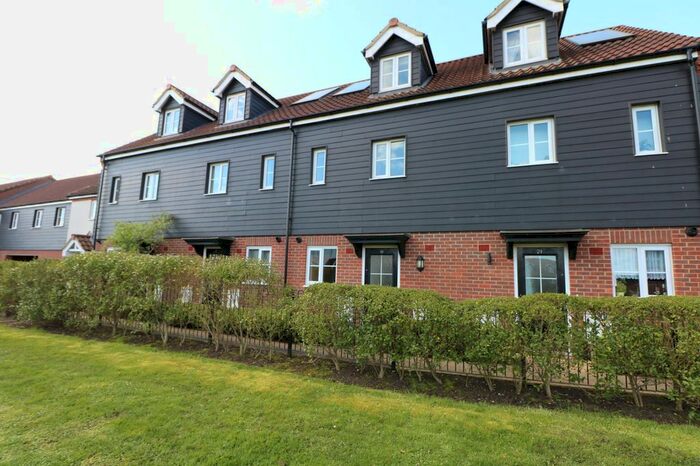 3 Bedroom Town House To Rent In King George Mews, Diss, IP22