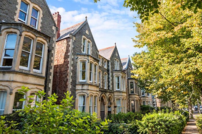 2 Bedroom Flat For Sale In Cathedral Road, Pontcanna, Cardiff, CF11
