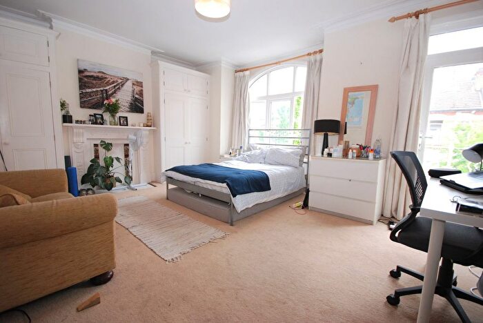 4 Bedroom Terraced House To Rent In Rowfant Road, Balham, SW17