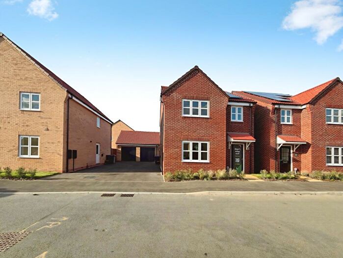 4 Bedroom Detached House For Sale In Harrier Way, Market Deeping, PE6
