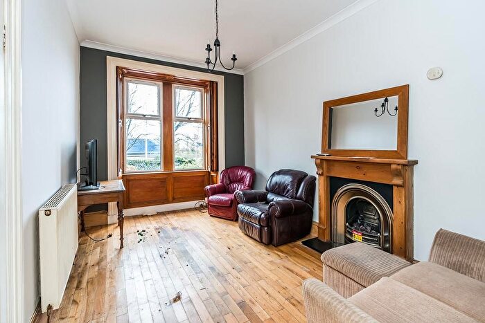 2 Bedroom Flat To Rent In Lindsay Road, Edinburgh, EH6