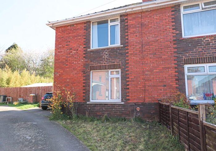 2 Bedroom Semi-Detached House For Sale In Burns Avenue, Exeter, EX2