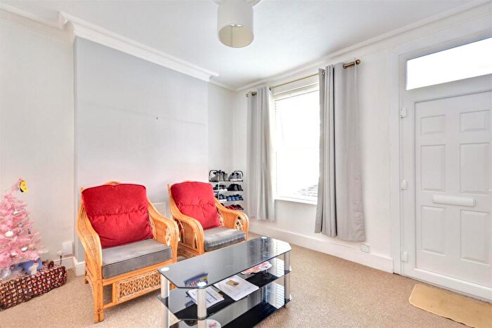 2 Bedroom Semi-Detached House For Sale In Co-Operative Street, Long Eaton, NG10