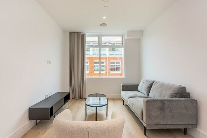 1 Bedroom Flat To Rent In Chalfont Park Chalfont St Peter, SL9