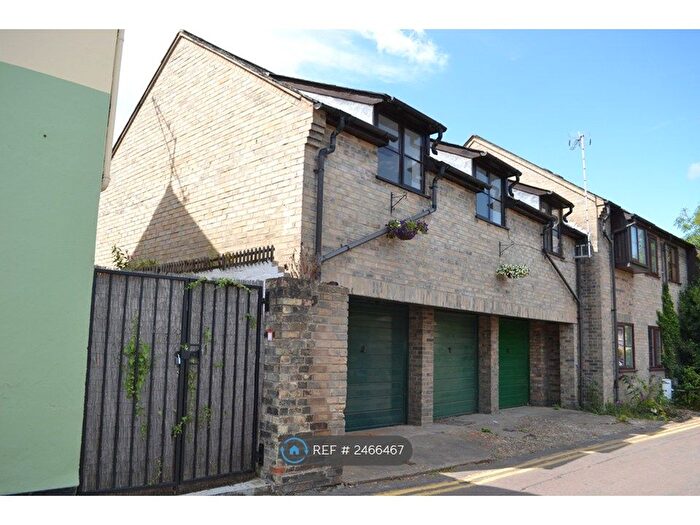 2 Bedroom Flat To Rent In Orchard Court, Cambridge, CB1